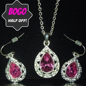 *CLEARANCE* EUC MATCHING JEWELRY SET PINK